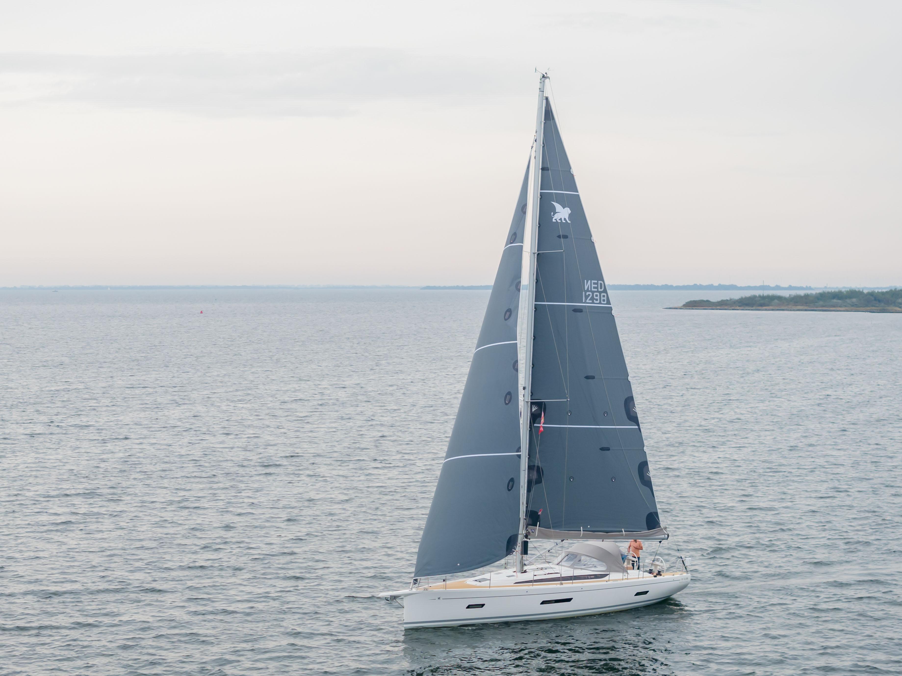 Italia Yachts 12.98 — foto 8 van 11