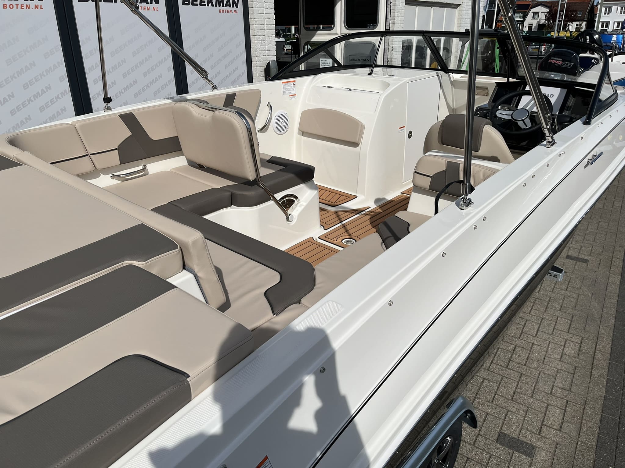 Bayliner VR6 Bowrider — foto 5 van 31
