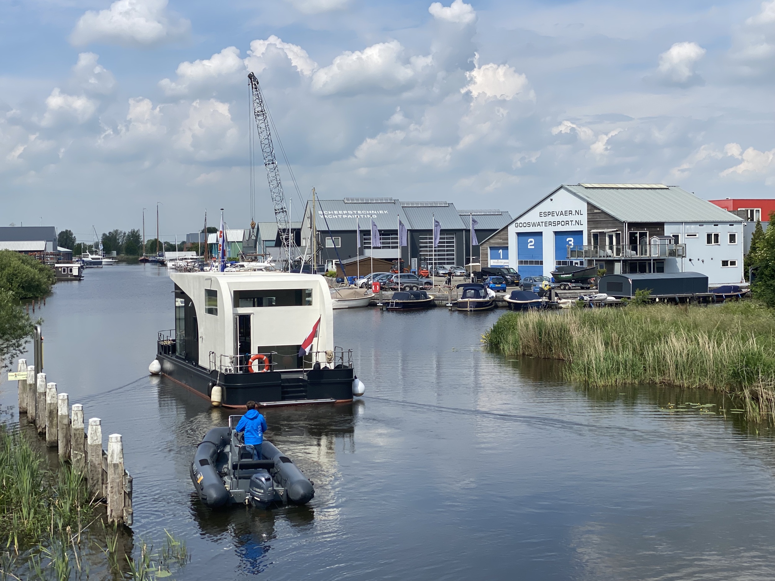 HOMESHIP VaarLoft Volledig Elektrische Houseboat — foto 55 van 60