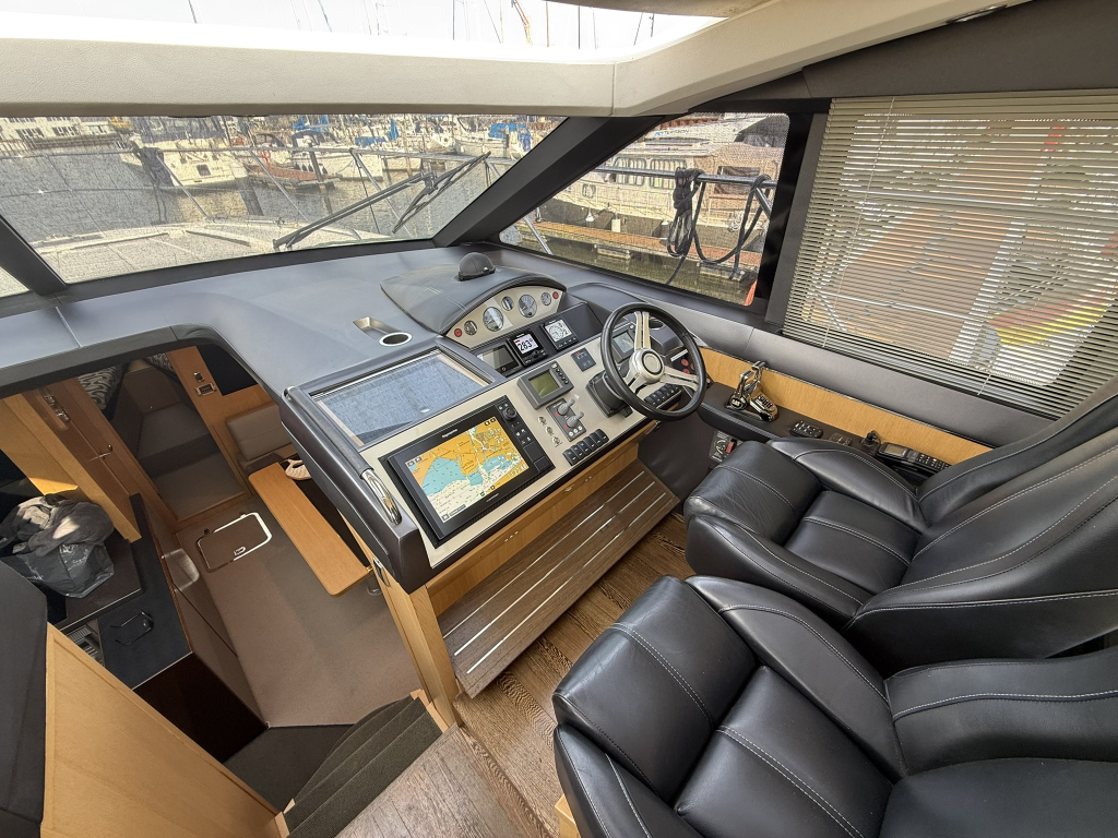 Princess V52 — foto 14 van 36