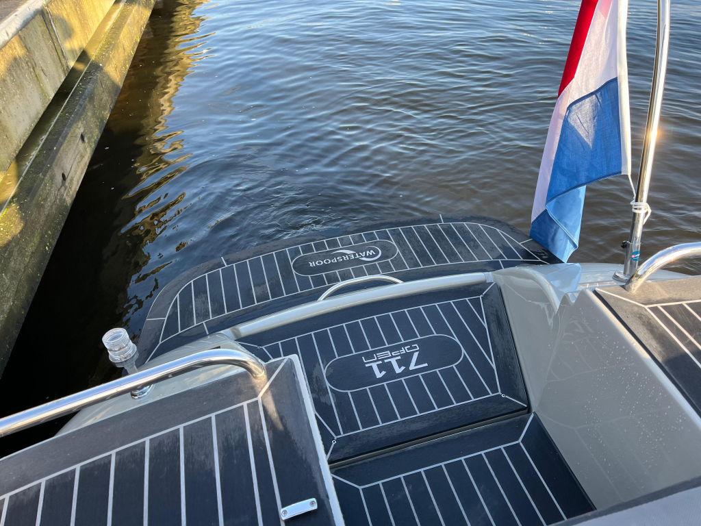 Waterspoor 711 | Luxe diesel/hybride tender | Vanaf €51.950,- — foto 12 van 13