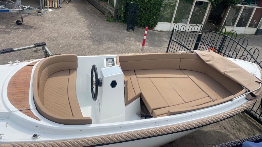 Corsiva 595 Tender wit wit Loosdrecht  — foto 3 van 5
