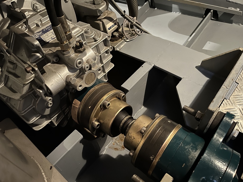 Blauwe Hand Trawler 1400 — foto 39 van 39