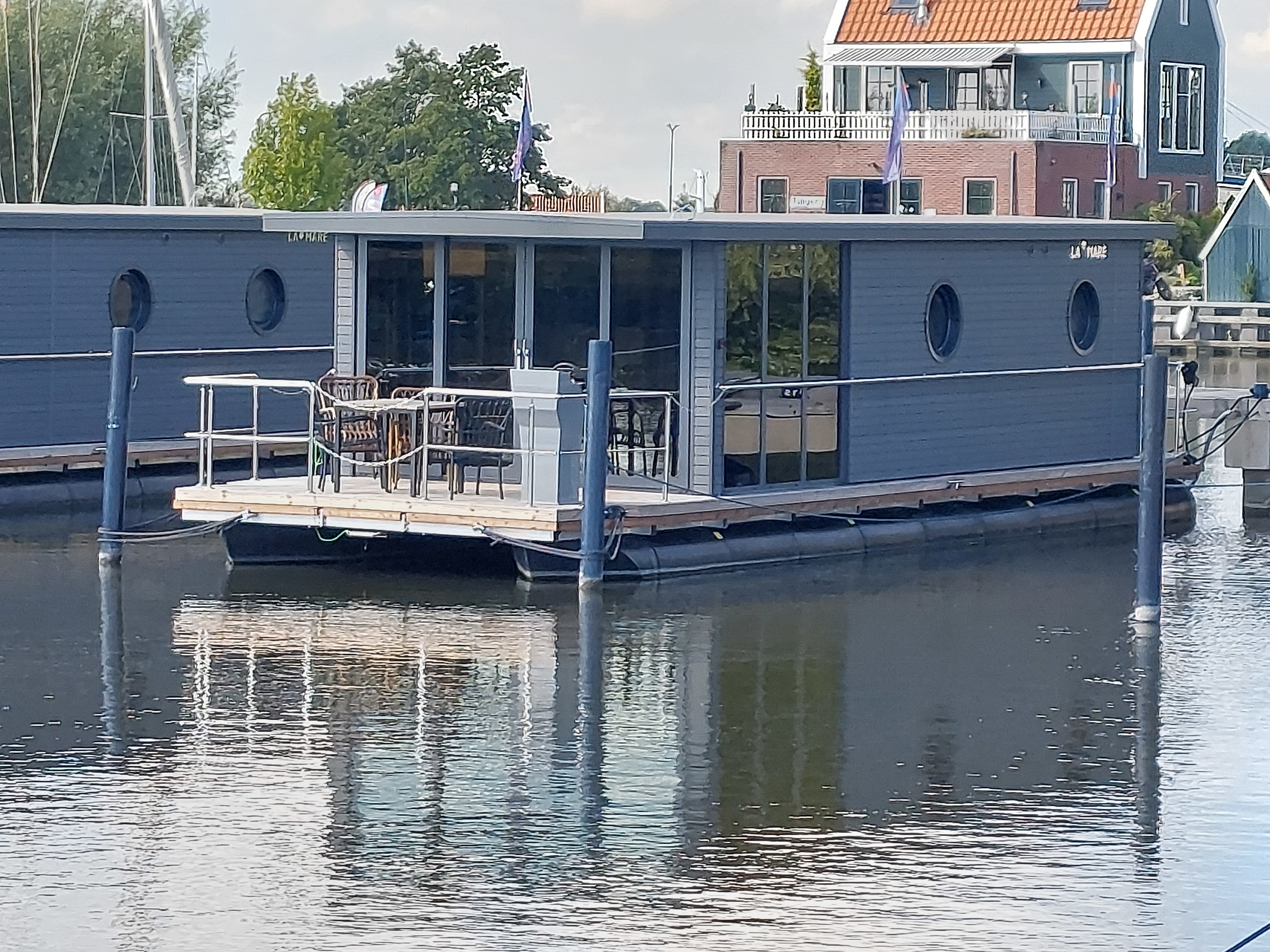La Mare HouseboatApartboat L Long