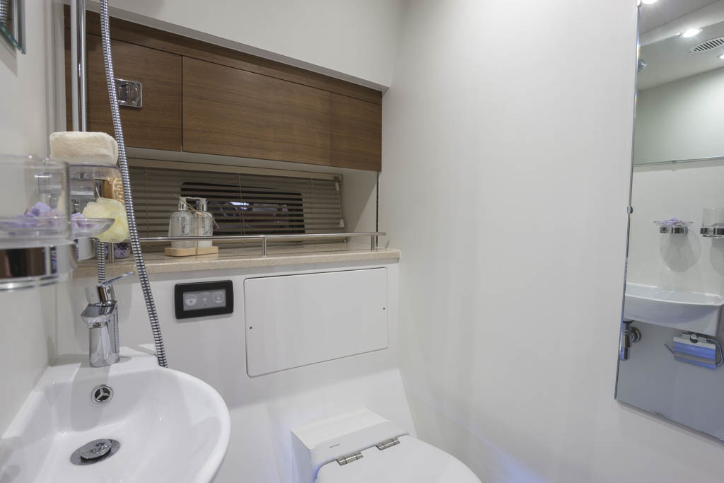 Haines 400 Aft Cabin — foto 10 van 22
