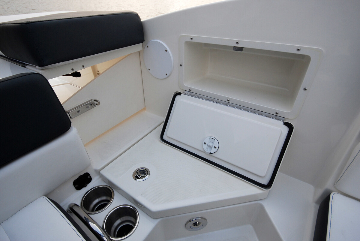 Sea Ray SPX 230 — foto 11 van 42