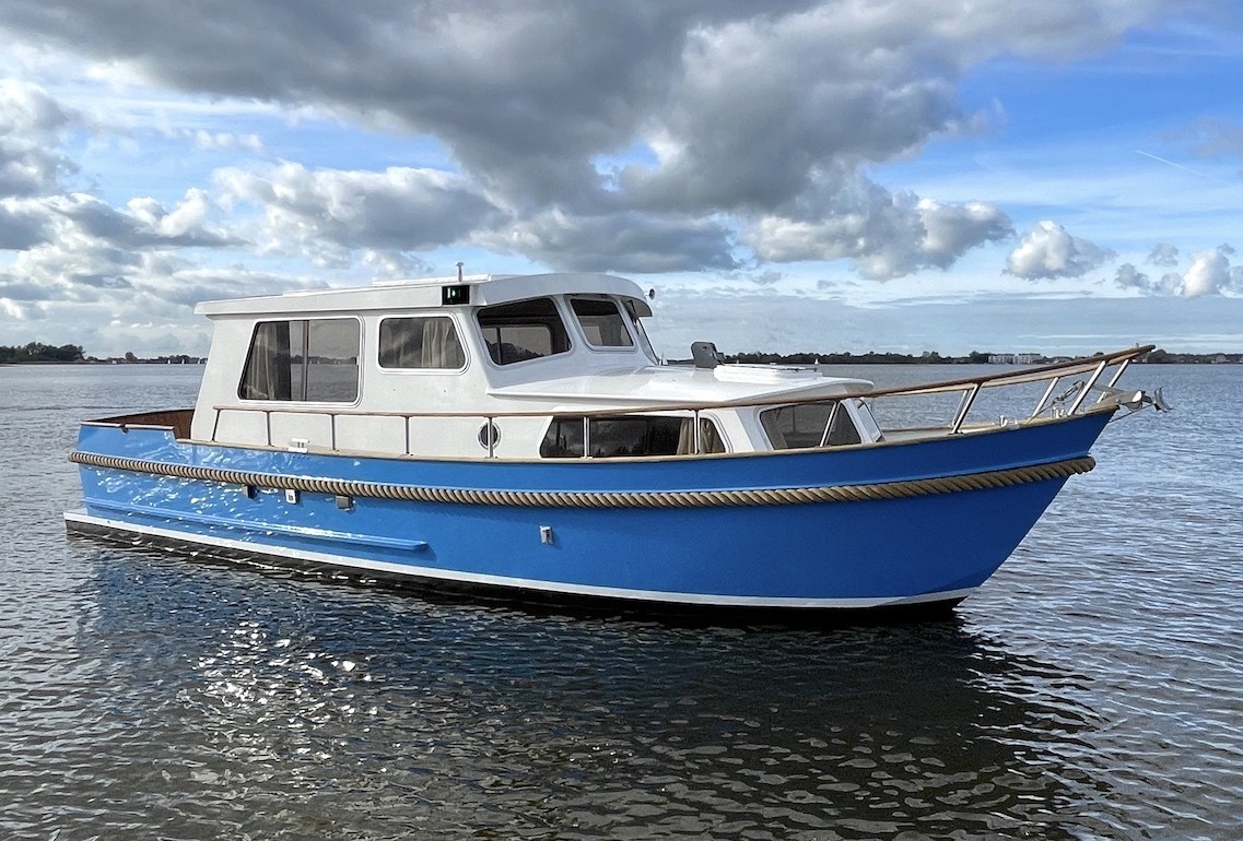 Crown 970 Ok — foto 1 van 18