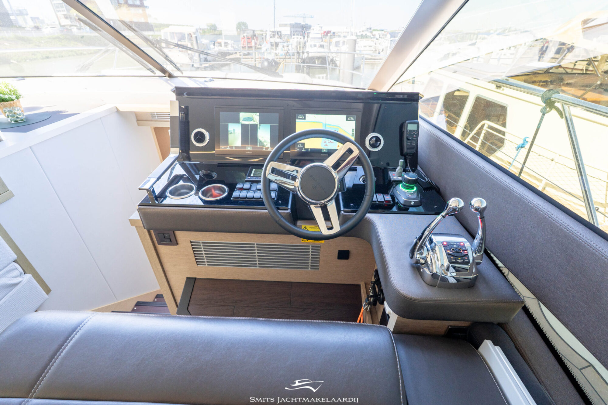 Prestige 590 Flybridge — foto 23 van 154