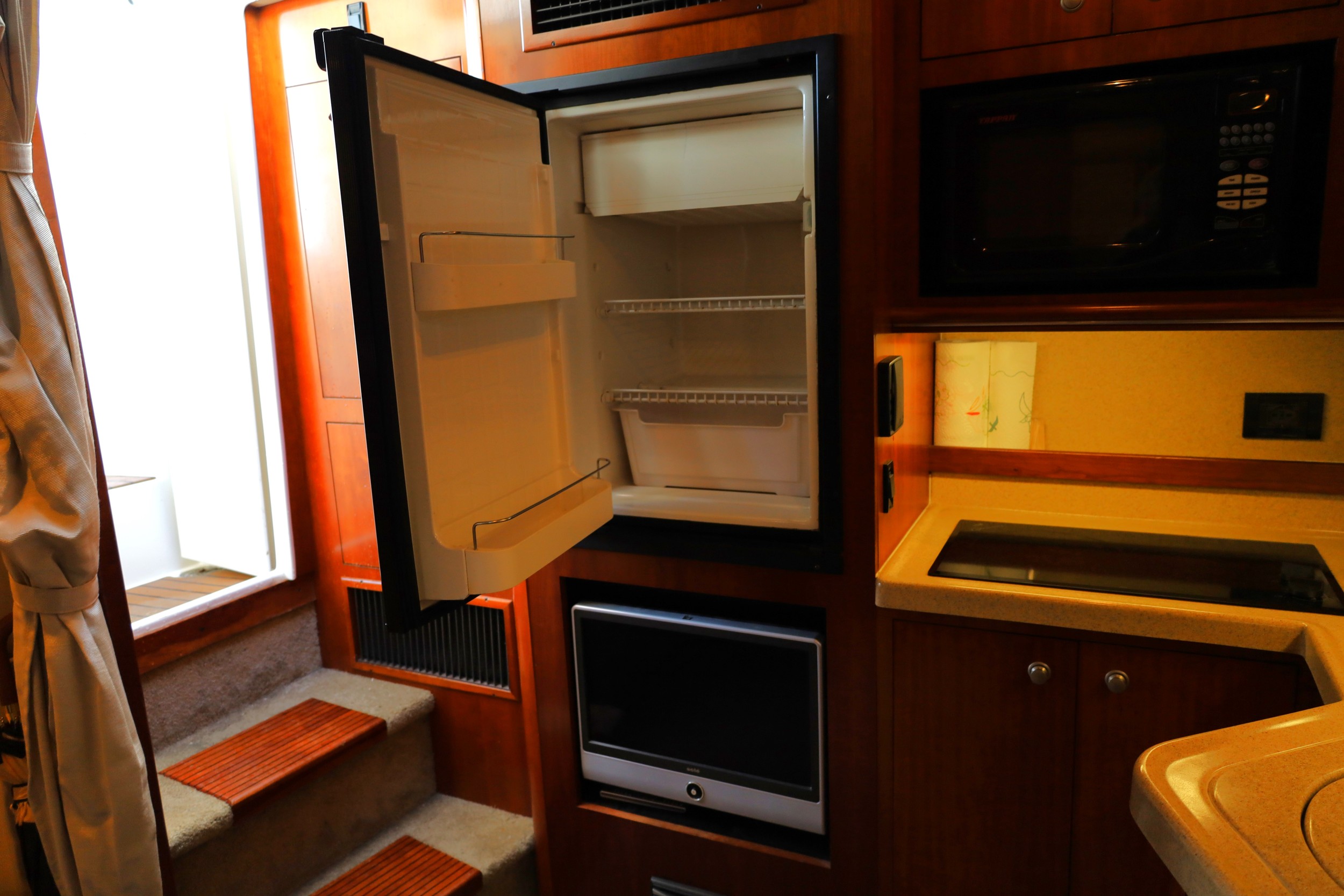 Cruiser Yachts 370 Express — foto 22 van 31