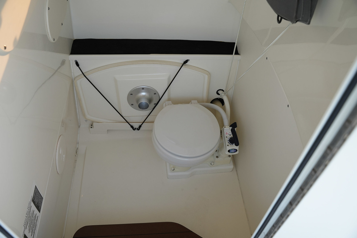 Boston Whaler 270 Dauntless — foto 17 van 37
