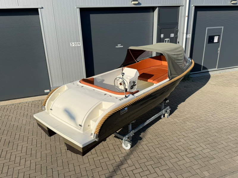 Liberty 555 Tender — foto 10 van 12