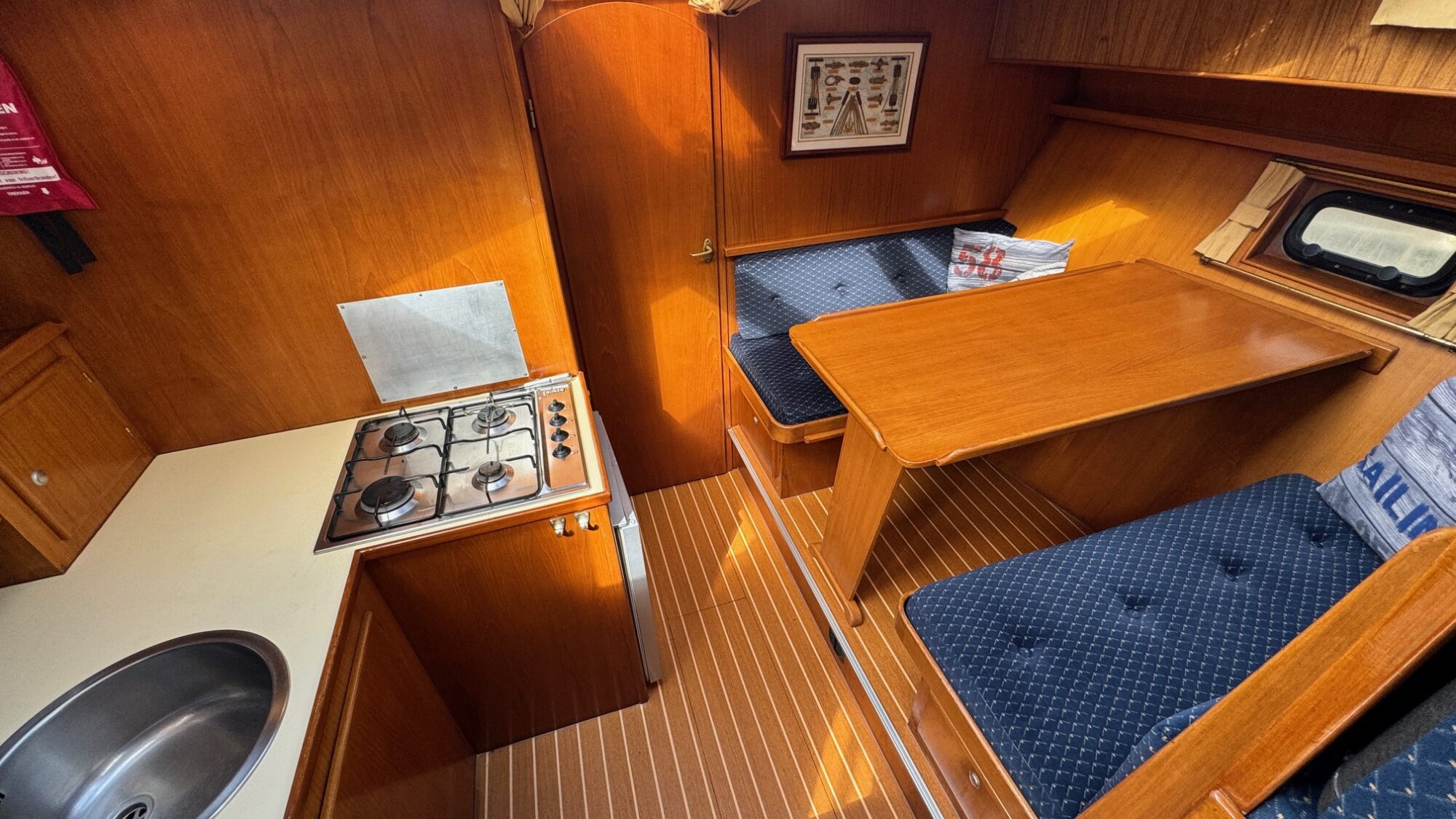 Vri-Jon Contessa 37 AK Cabrio — foto 13 van 29
