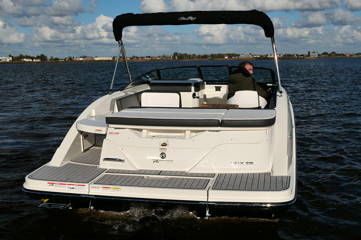 Sea Ray SPX 230 — foto 6 van 42