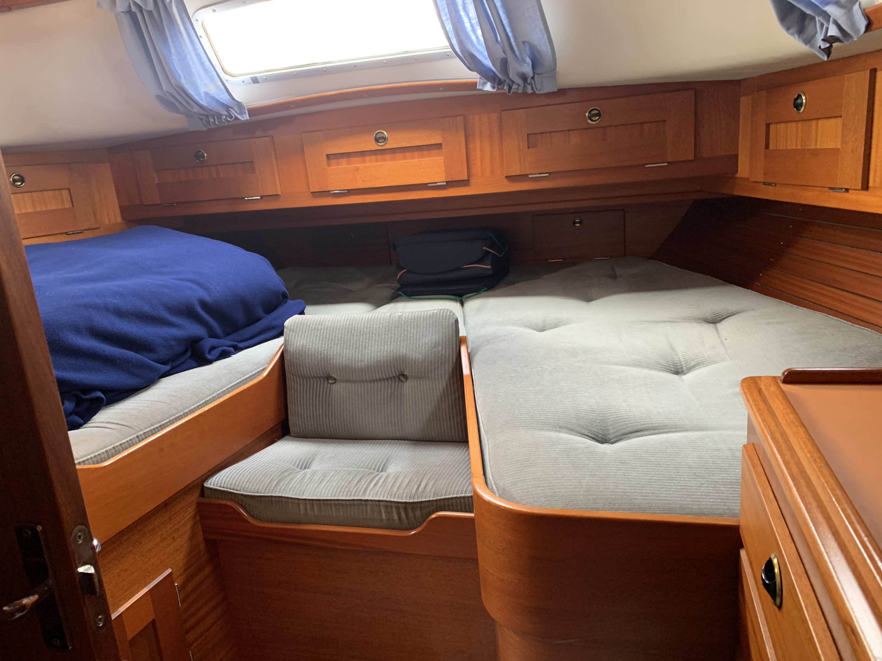 Hallberg-Rassy 42 — foto 53 van 77