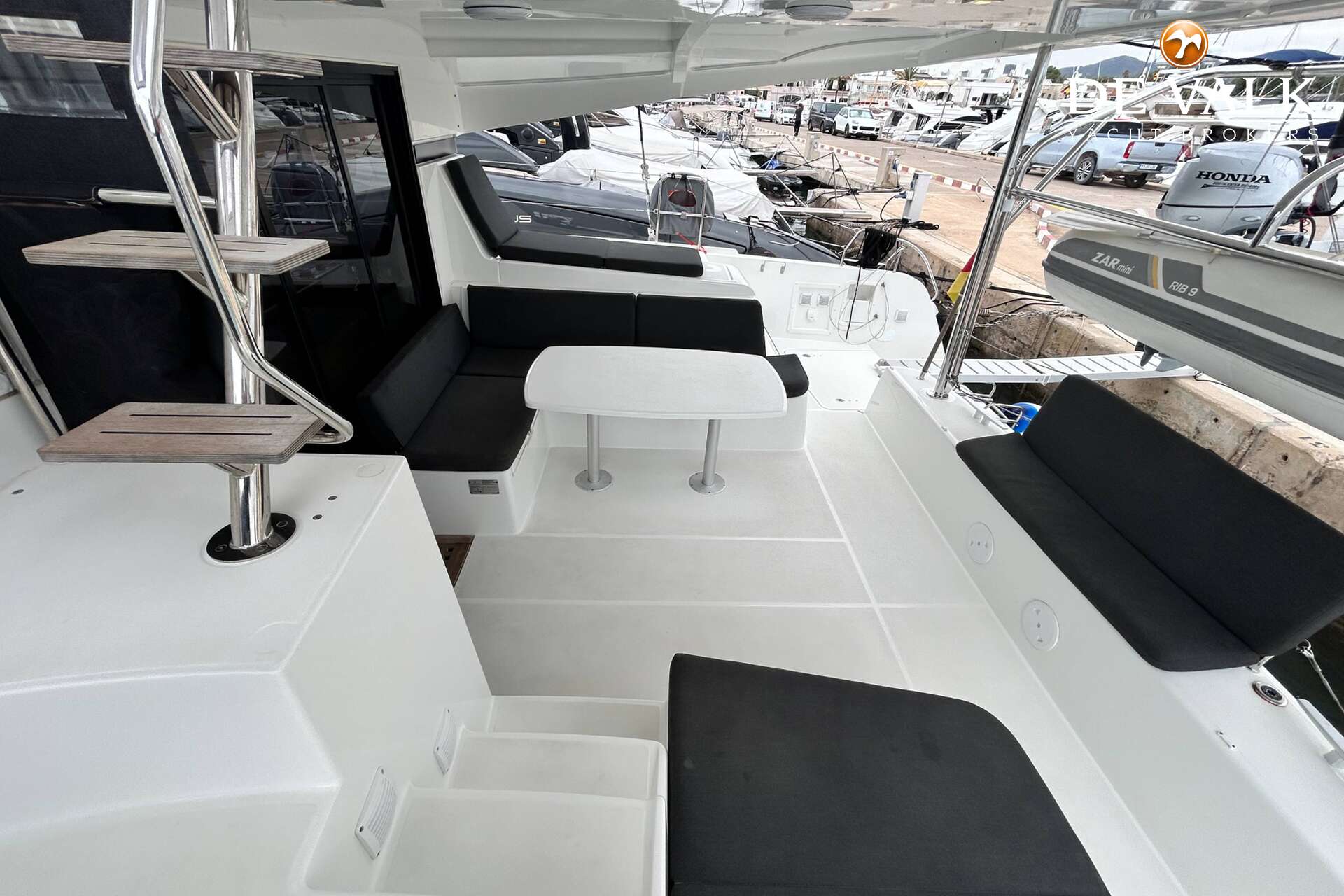 Lagoon 42 — foto 6 van 33