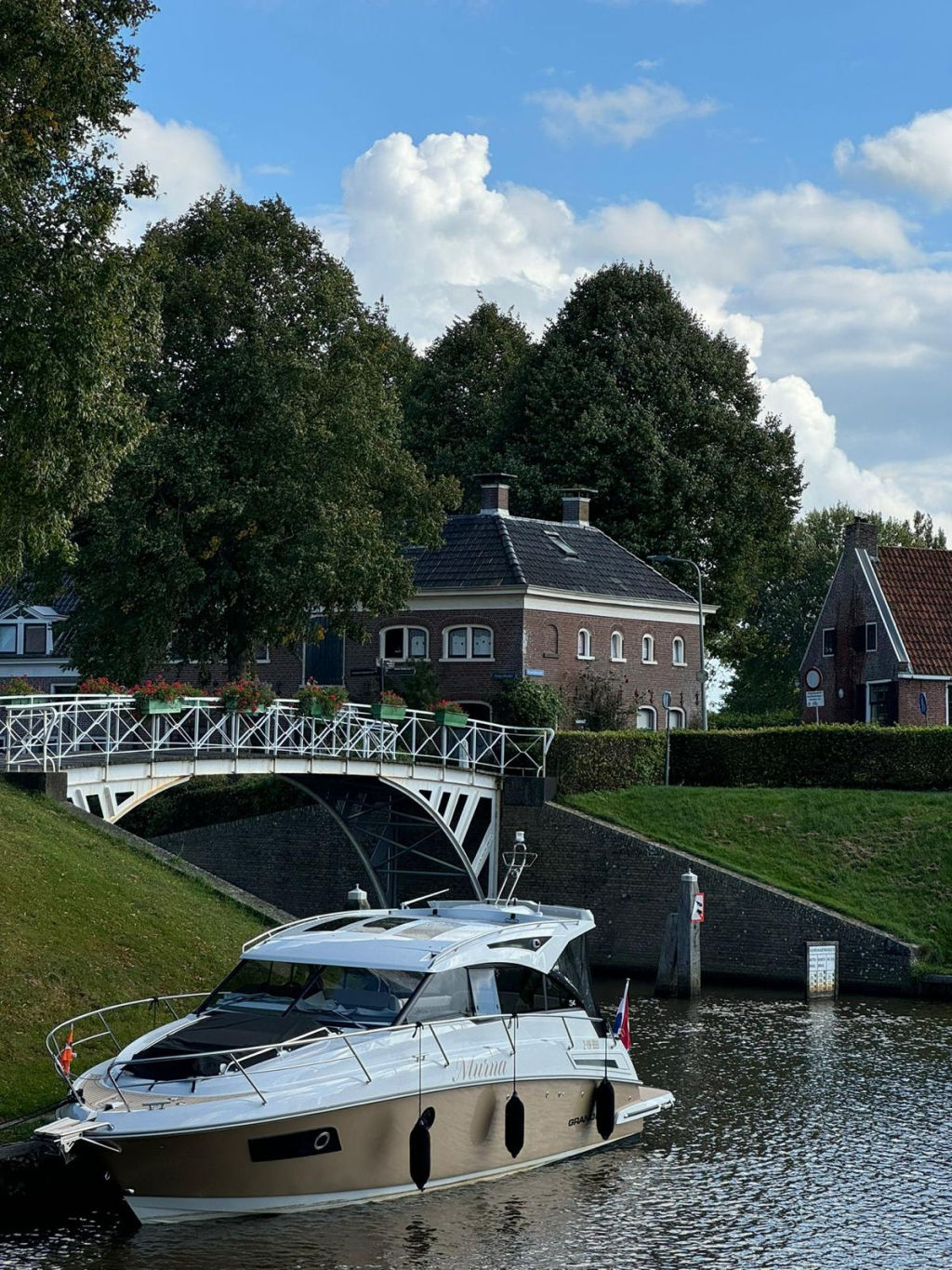 Grandezza 34 OC – 2024 | Volvo Penta D6-380 DPI | Full Options | < 200 vaaruren — foto 4 van 29