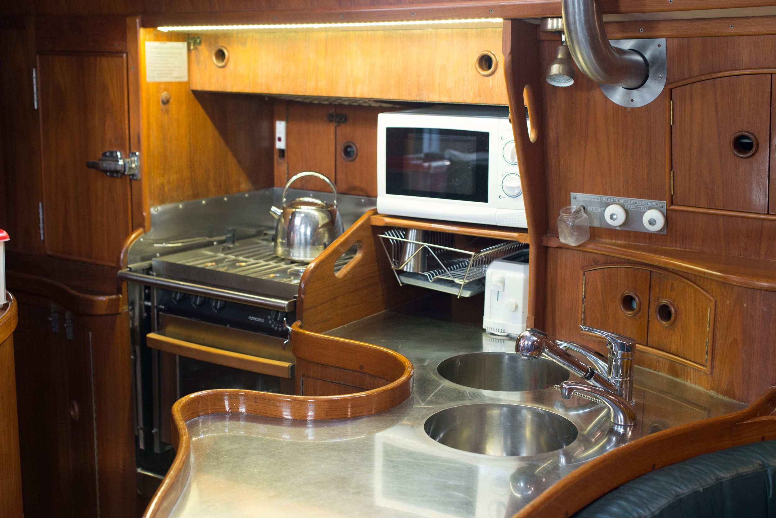 One- Off Yacht Custom Build — foto 20 van 32