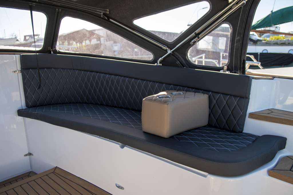 Waterspoor 717 Outboard | Luxe tender | Vanaf €45.950,- — foto 16 van 16