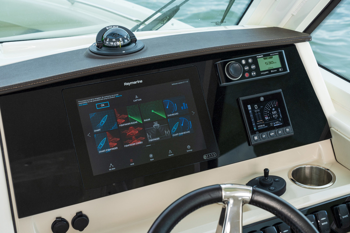 Boston Whaler 280 Vantage — foto 9 van 14