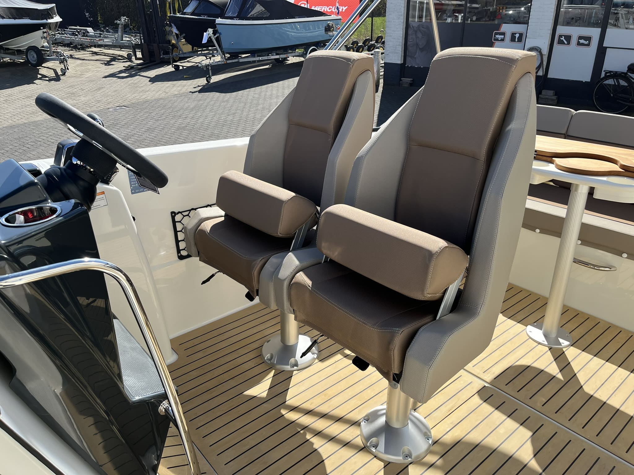 Quicksilver 755 Sundeck — foto 18 van 37