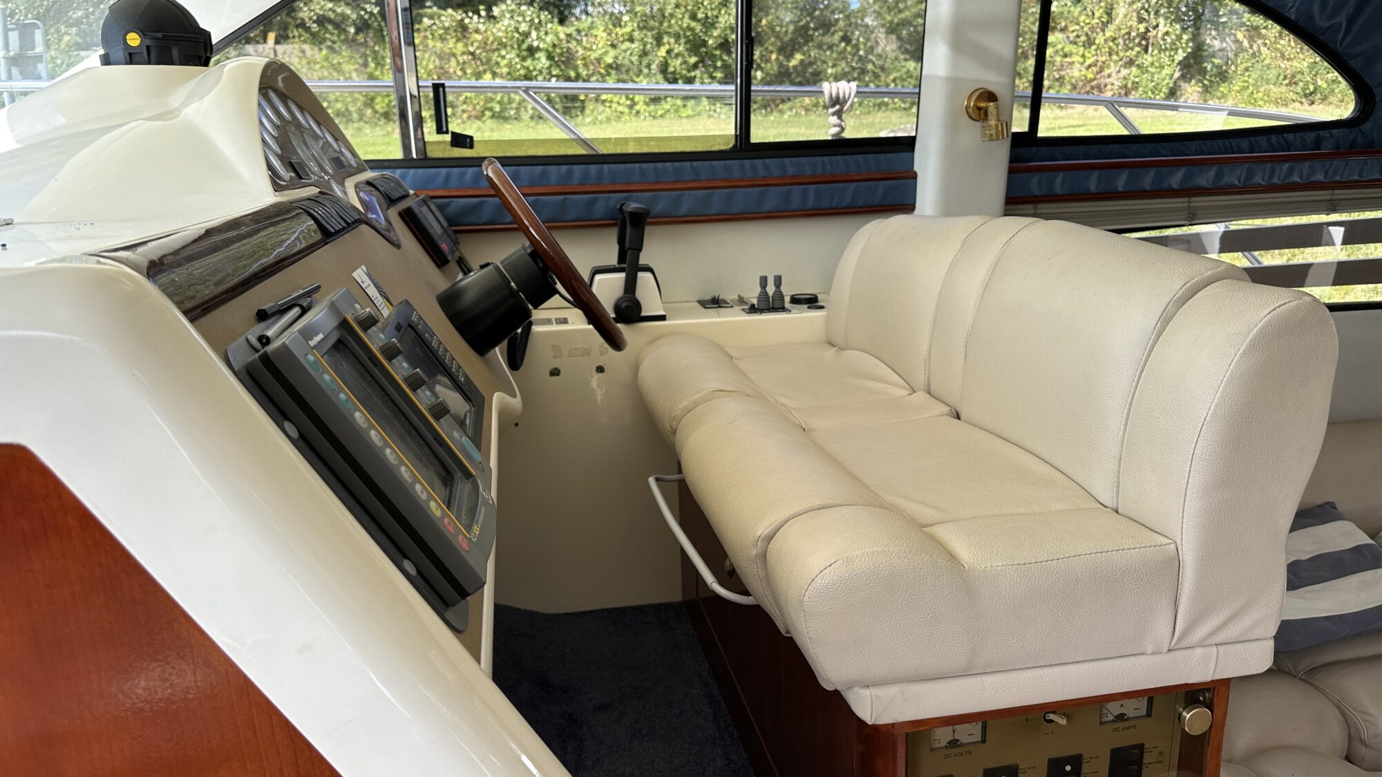 Fairline Phantom 40 Flybridge — foto 36 van 57