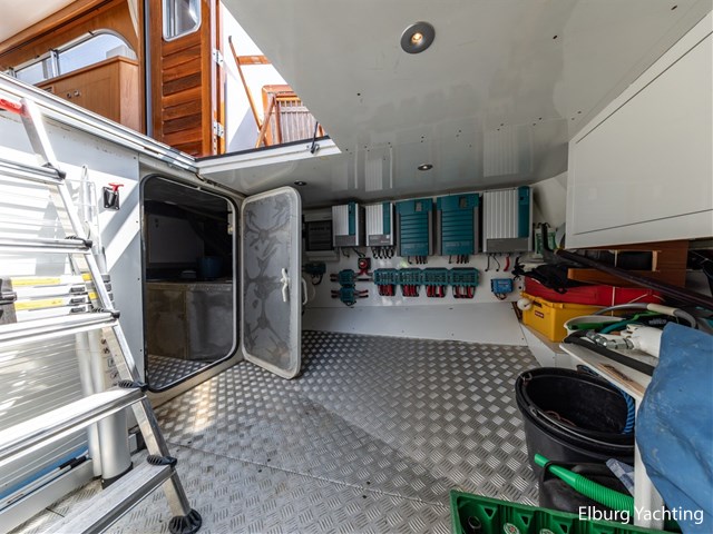 Pollard 50 Sedan - Stabilizers — foto 68 van 84