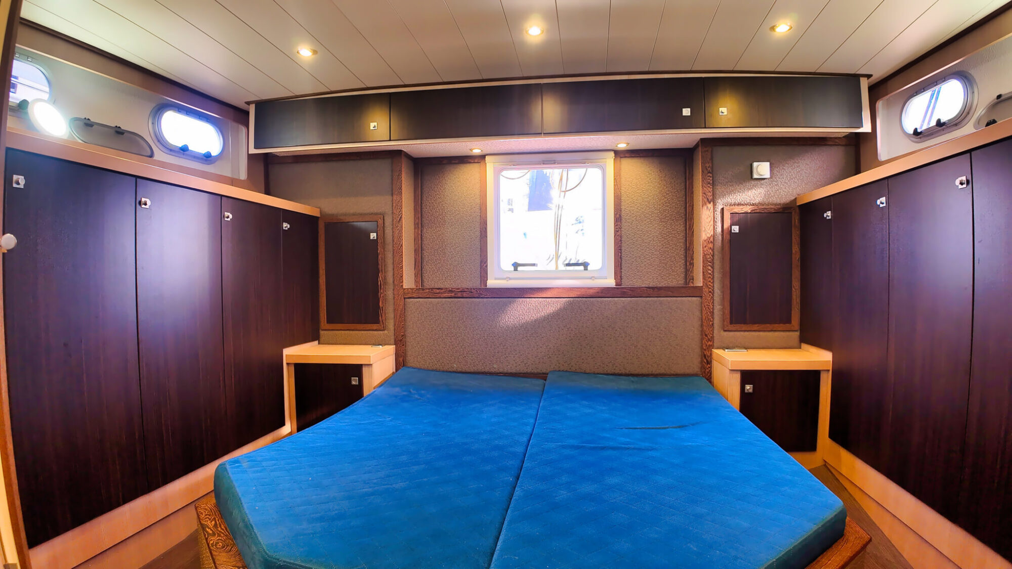 Aventura 43 AK Cabrio — foto 32 van 44
