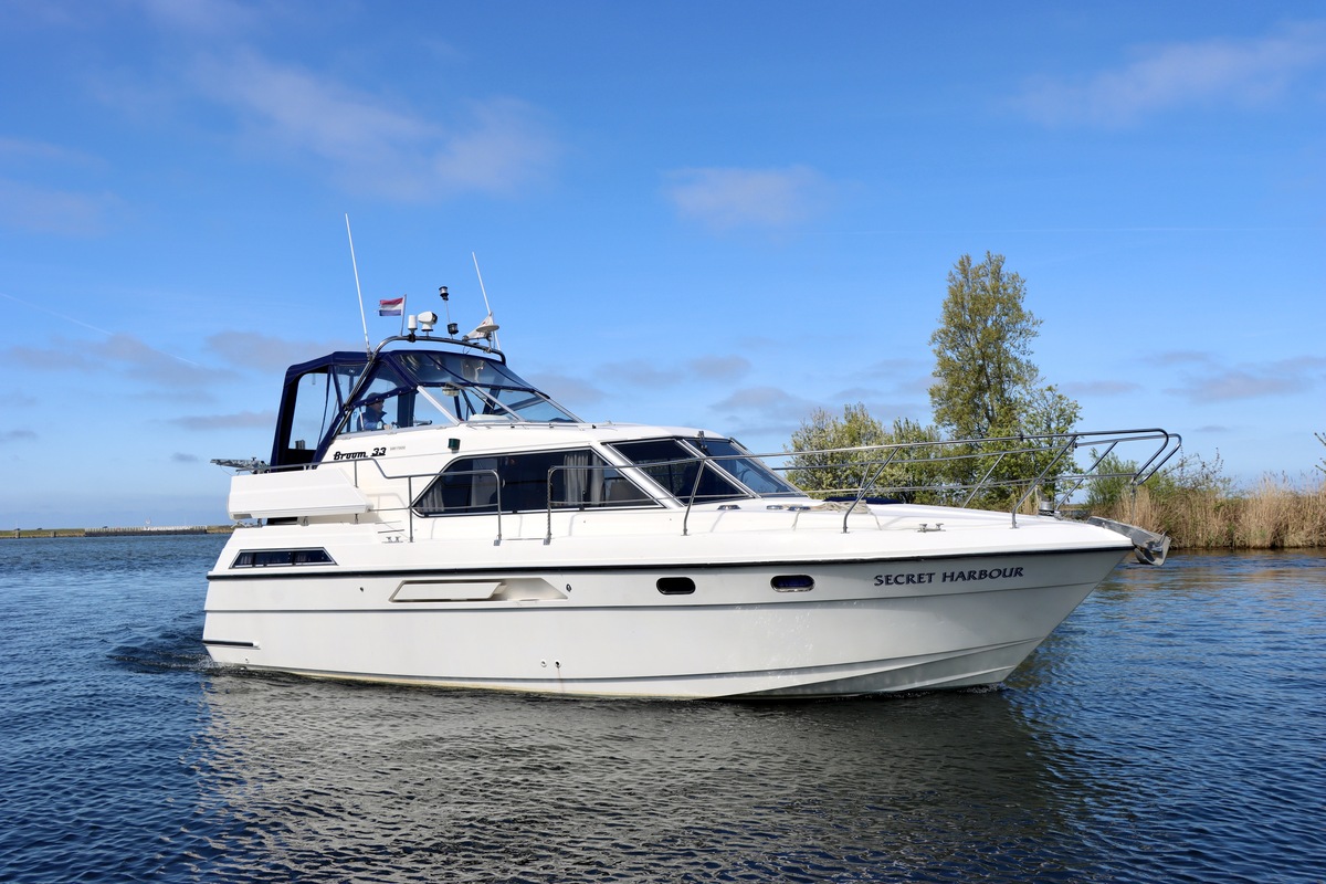 Broom 33