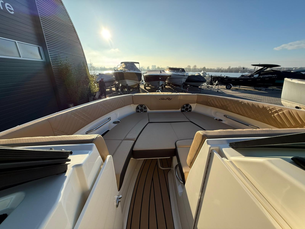 Sea Ray SDX 230 — foto 13 van 22