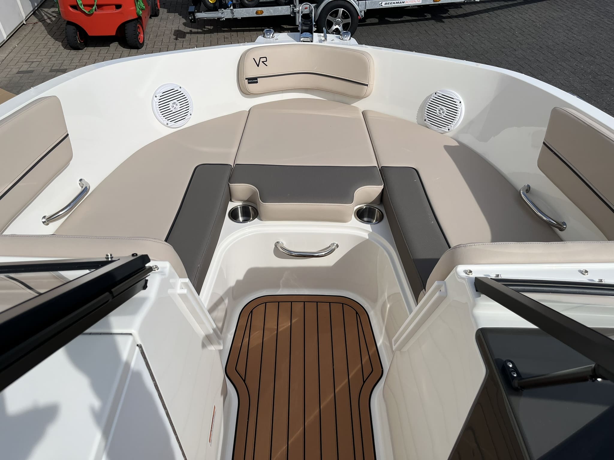Bayliner VR6 Bowrider — foto 27 van 31