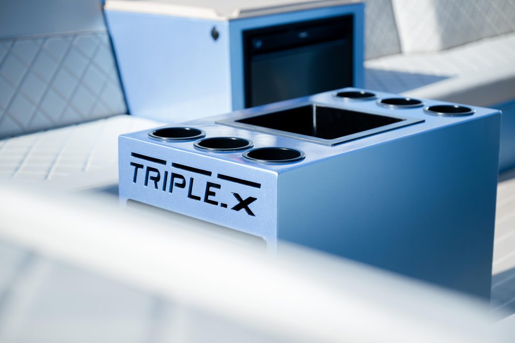 Triple X Ibiza edition incl 300 Pk en luxe opties — foto 10 van 13
