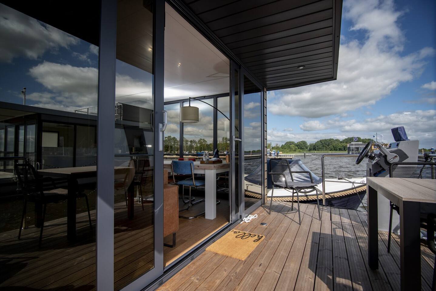 La Mare Houseboat Apartboat XL — foto 4 van 16