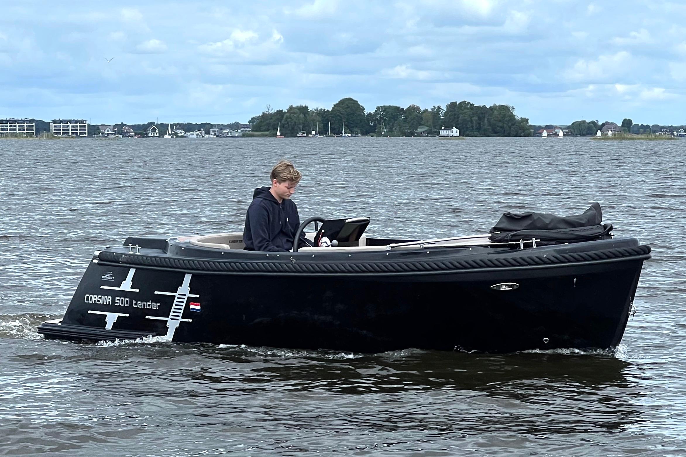 Corsiva 500 Tender
