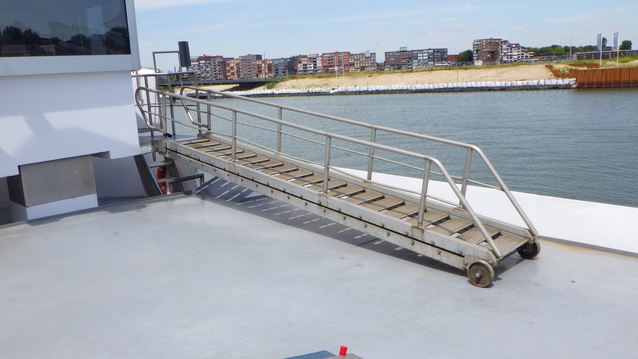 hydraulisch, fabr. VPG Scheepservice B.V. met pomp op hoofdmotor, 380 Volt hulpp Inland Motorvrachtschip - Beroepsschip - Staal - 1978 — foto 11 van 12