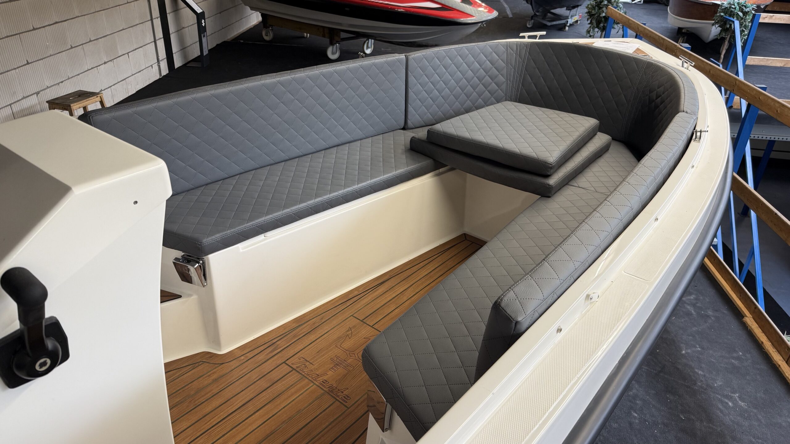 Trident 17S — foto 6 van 20