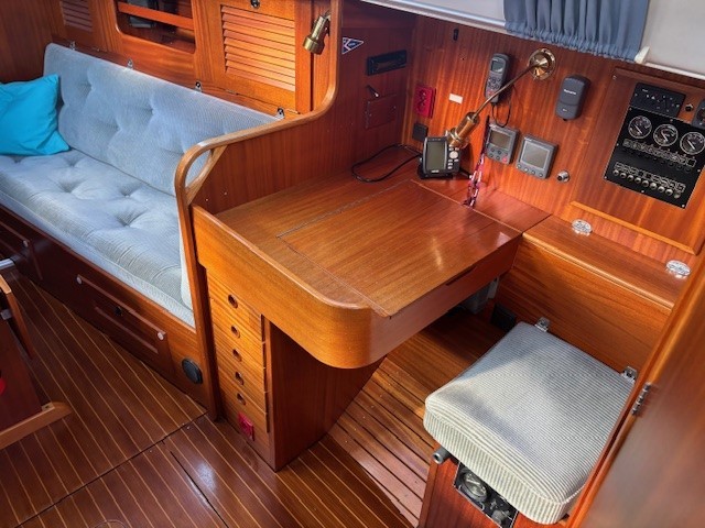 Hallberg-Rassy 31 — foto 37 van 65