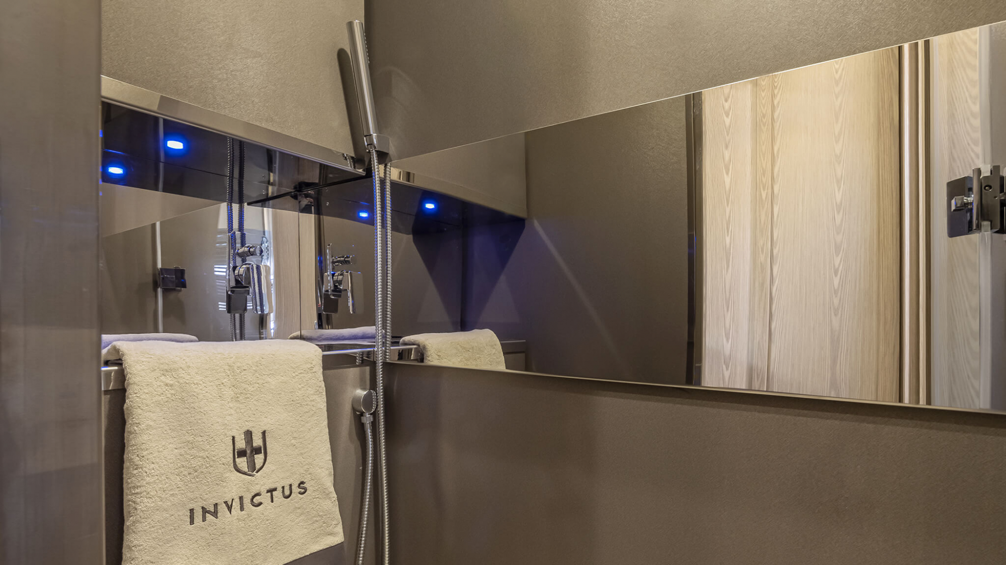 Invictus yachts Invictus 460 TT — foto 10 van 11