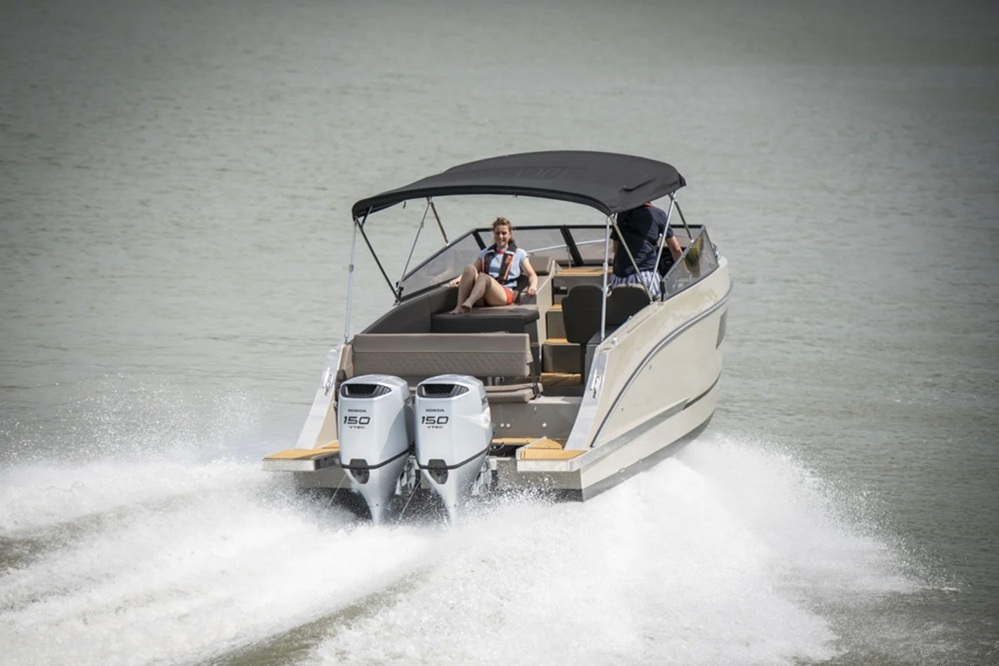 Maxima 800 Cabin — foto 3 van 12