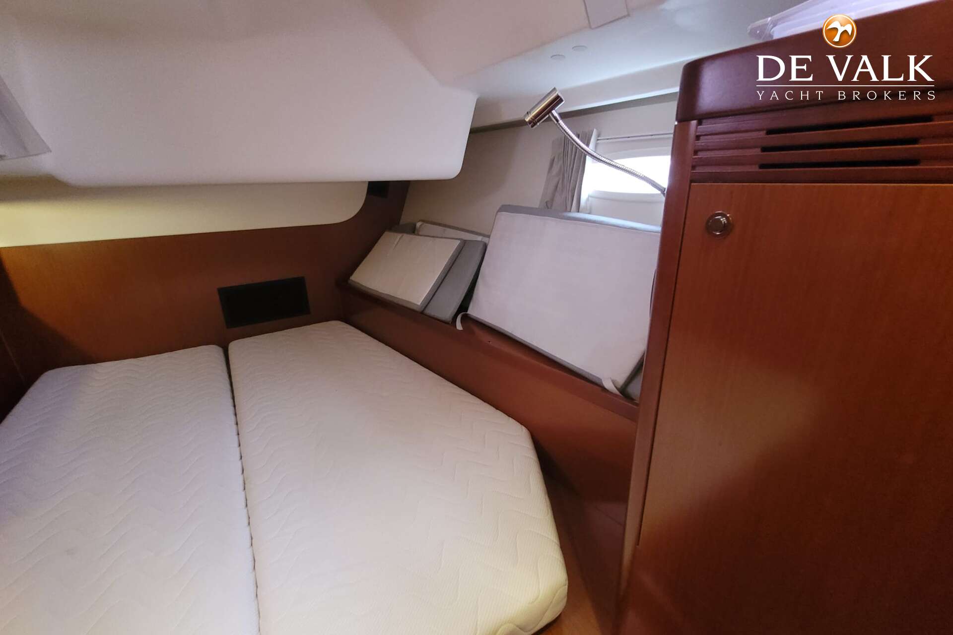 Beneteau Oceanis 54 — foto 32 van 38