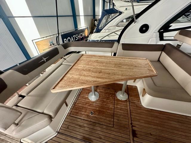 Bavaria Sport 330 — foto 10 van 20