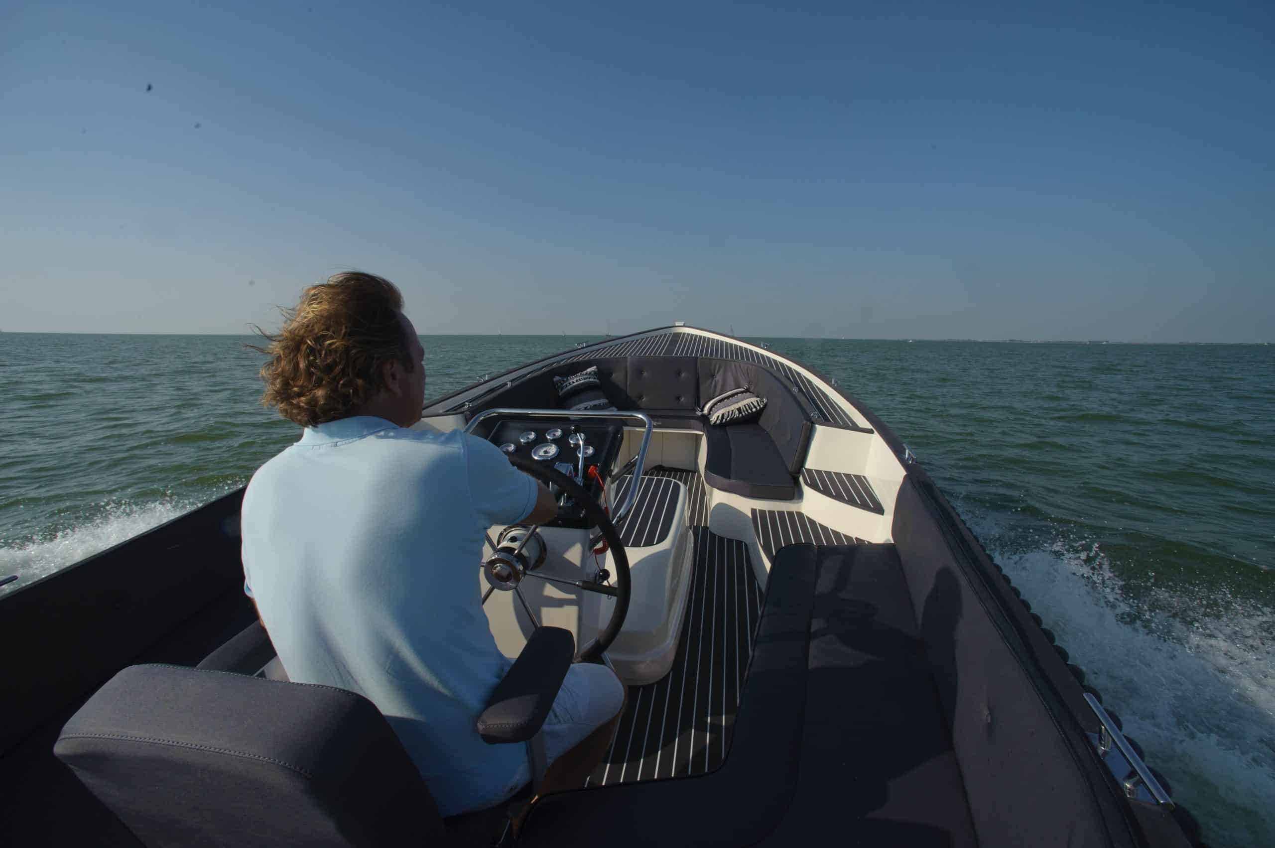 Waterspoor 777 Aviator — foto 9 van 16