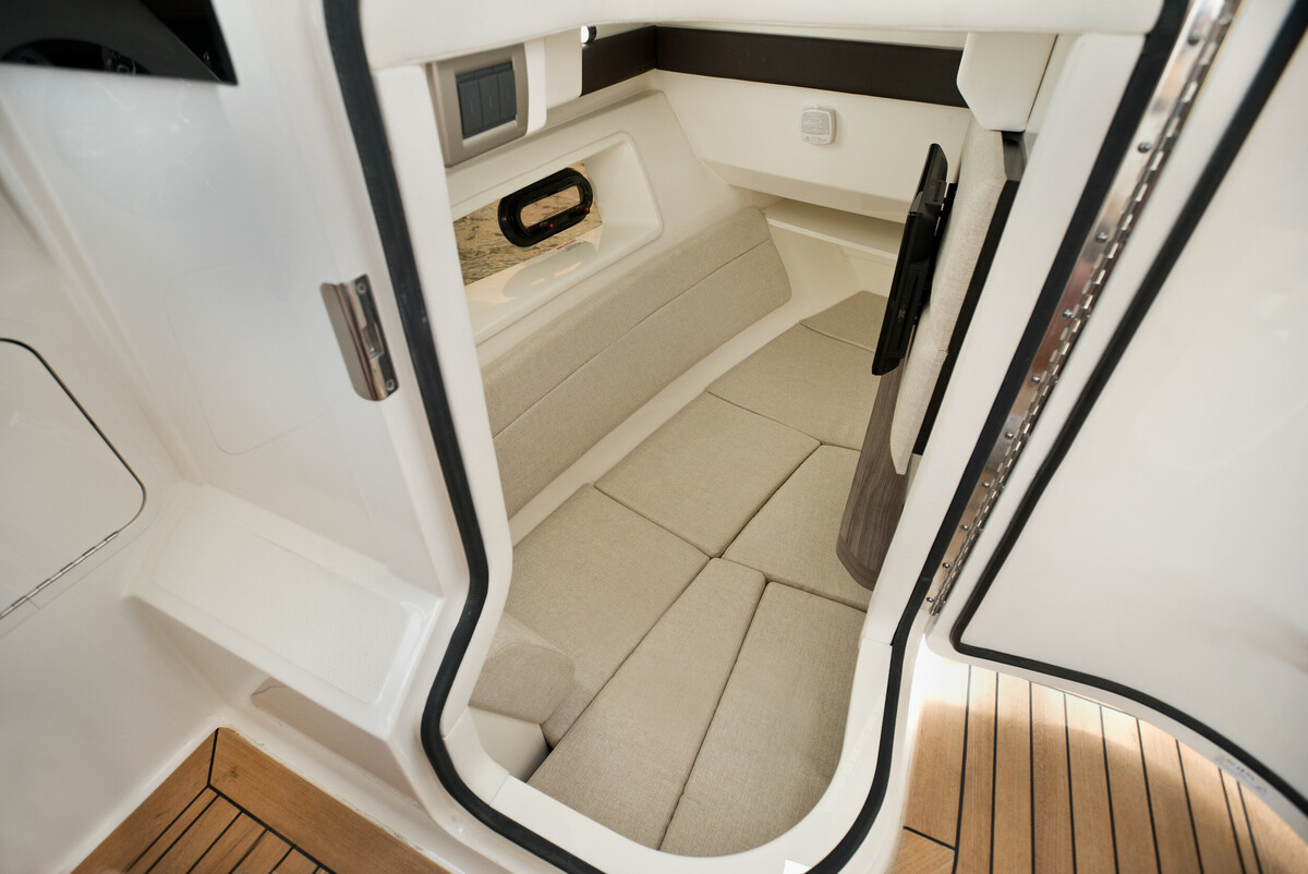 Sea Ray SLX 350 Outboard — foto 15 van 20