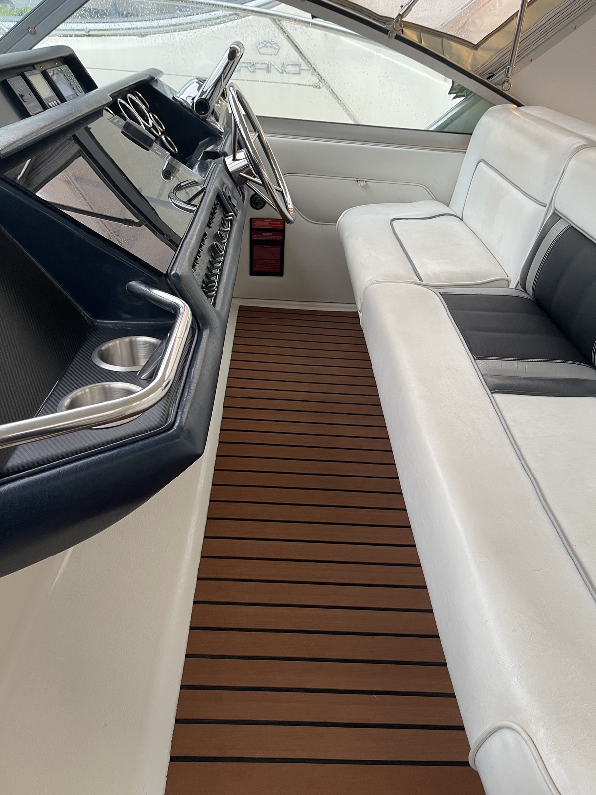 Sea Ray 310 Sundancer — foto 13 van 49