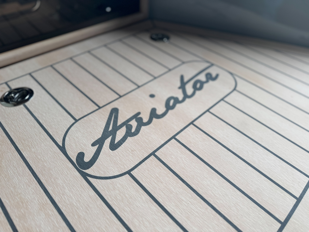 Waterspoor 717 Aviator | Vetus diesel   — foto 17 van 31