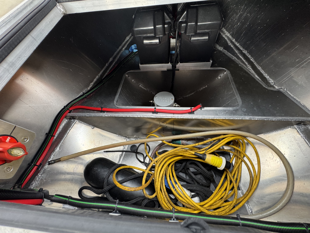 AluShip E-700 sloep — foto 13 van 32