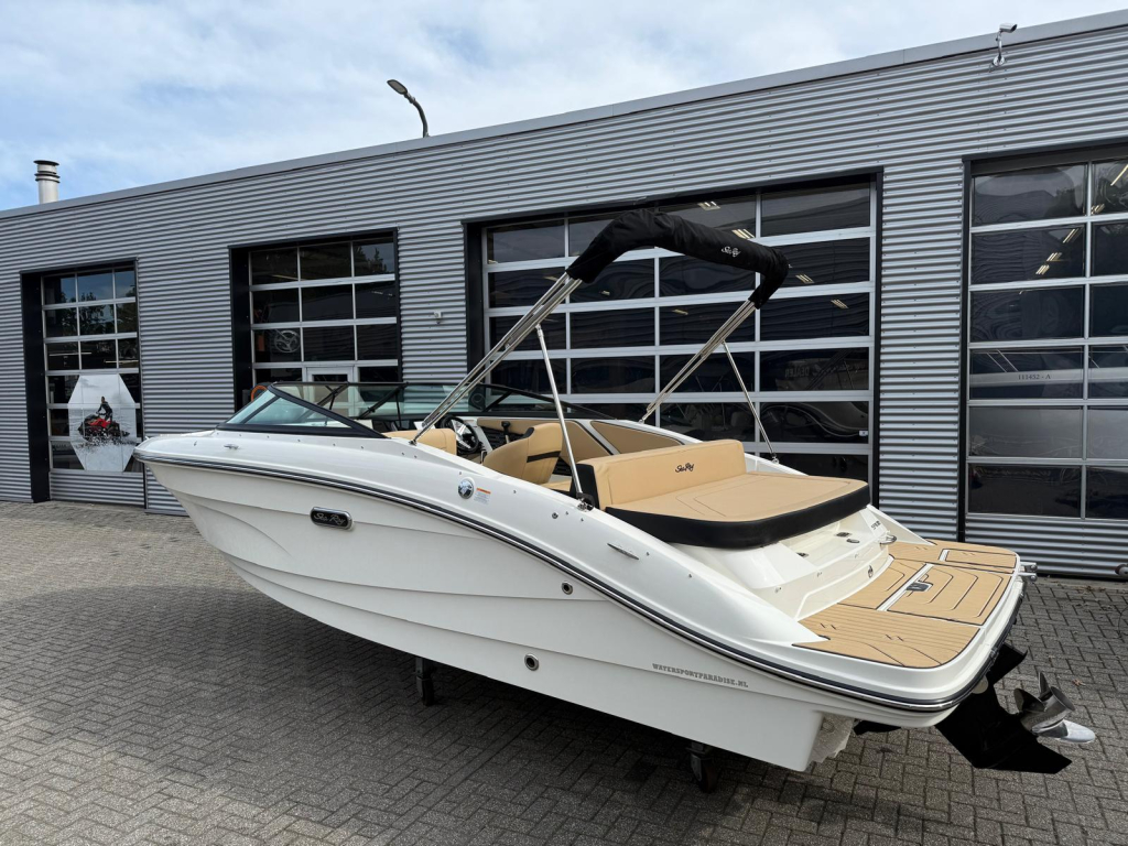 Sea Ray SPX 210 — foto 5 van 11