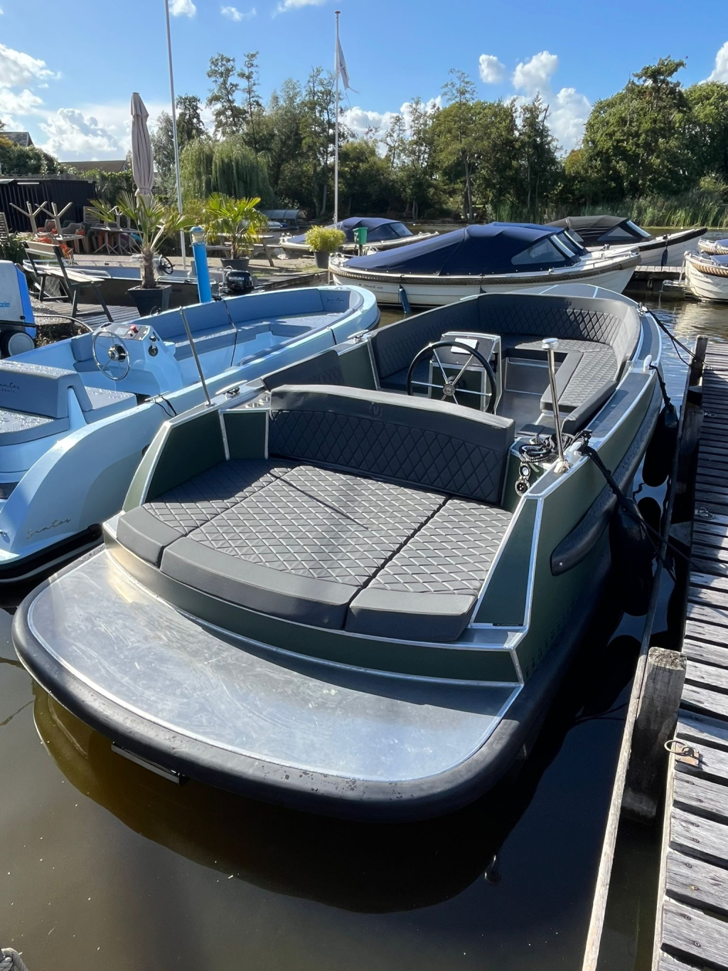 Van Vossen 650 plugin E tender aluminium elektrisch — foto 4 van 16
