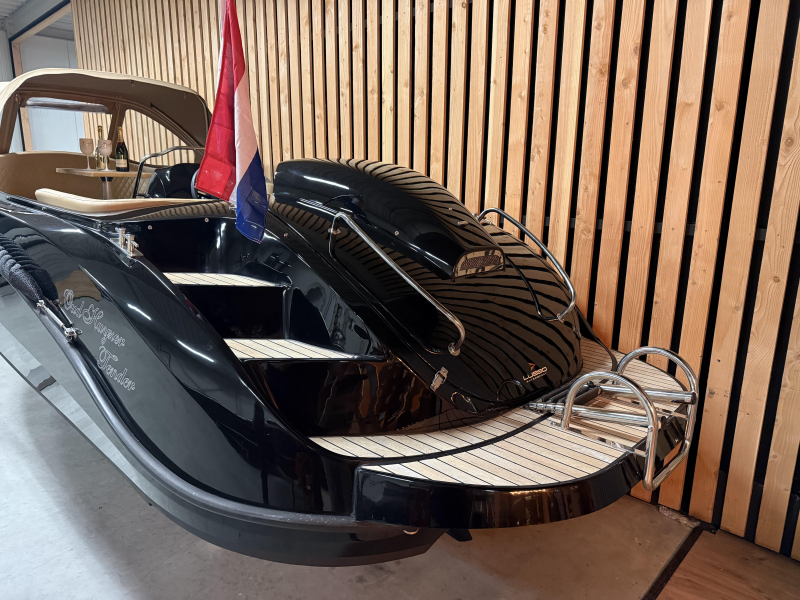 Oud Huijzer 600 Deluxe 60pk Suzuki — foto 8 van 12