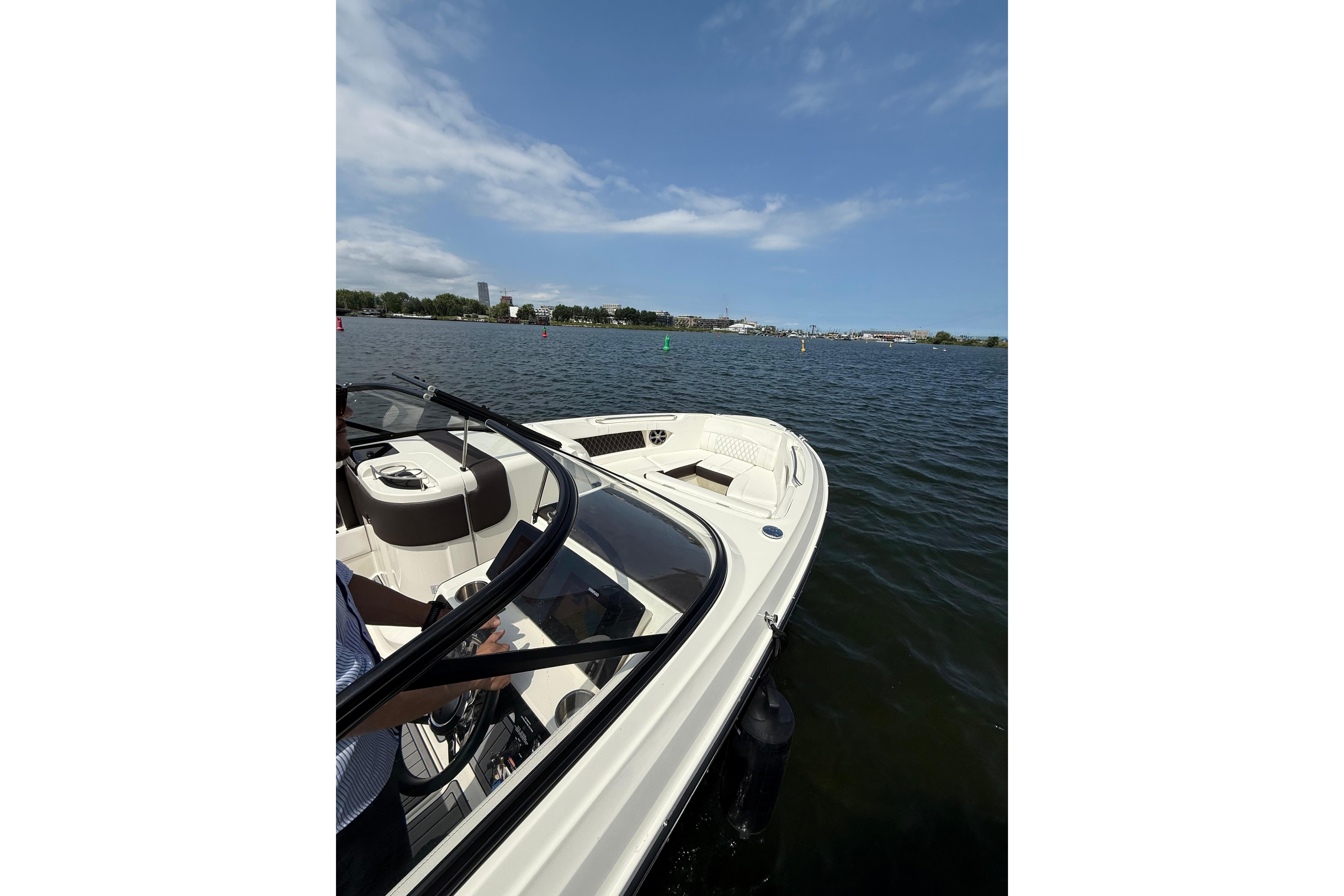Sea Ray SLX 250 — foto 8 van 11
