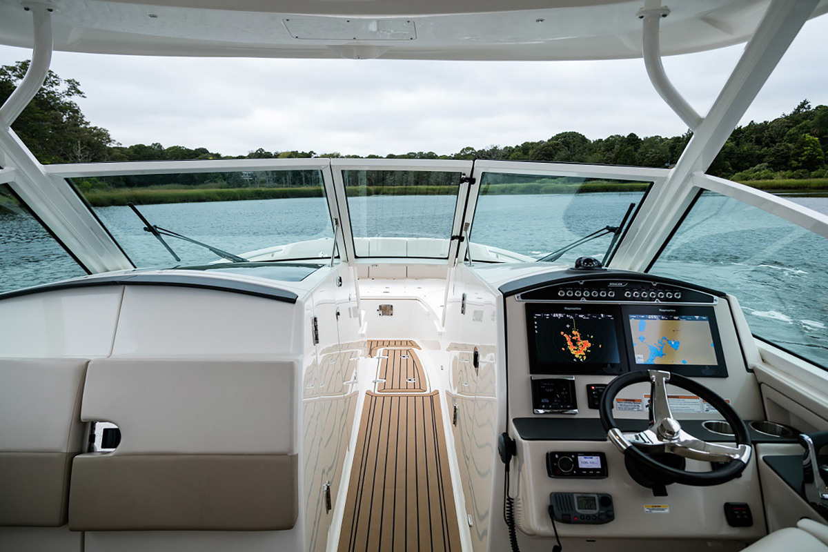 Boston Whaler 320 Vantage — foto 8 van 20